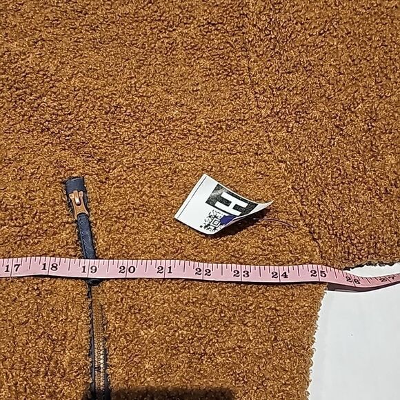 Universal threads pullover fleece like top size large - Picture 9 of 10